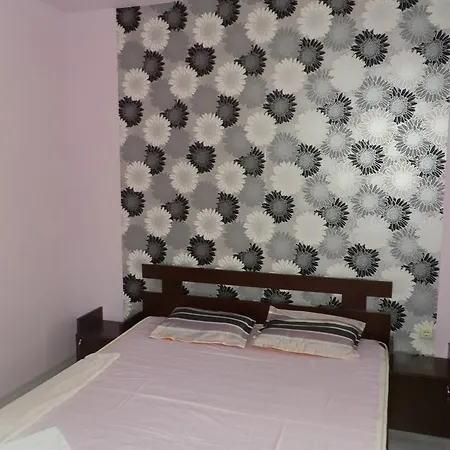 Andreana's Place דירה