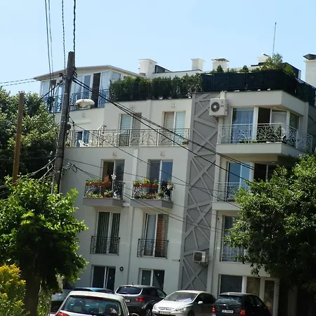 Andreana's Place דירה *