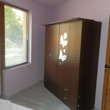 דירה Andreana's Place